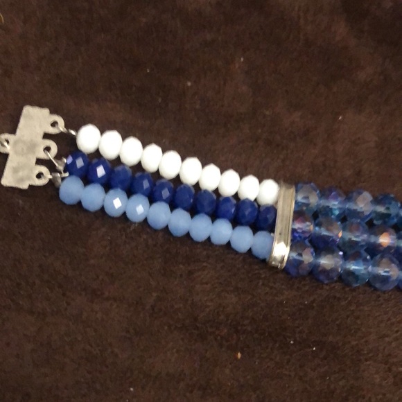 Handmade bracelets - Picture 3 of 5